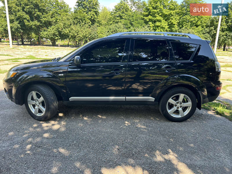 Внедорожник / Кроссовер Mitsubishi Outlander XL 2007 в Харькове