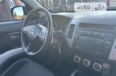 Внедорожник / Кроссовер Mitsubishi Outlander XL 2010 в Нежине
