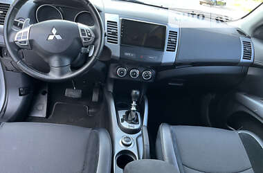 Внедорожник / Кроссовер Mitsubishi Outlander XL 2012 в Луцке