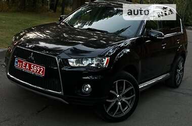 Внедорожник / Кроссовер Mitsubishi Outlander XL 2011 в Чернигове