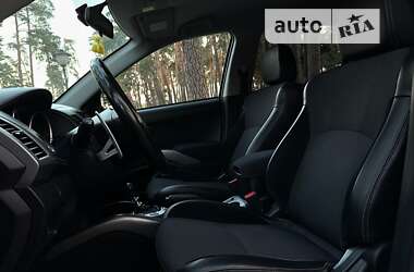 Внедорожник / Кроссовер Mitsubishi Outlander XL 2011 в Чернигове