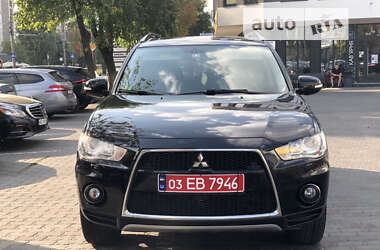 Позашляховик / Кросовер Mitsubishi Outlander XL 2011 в Луцьку