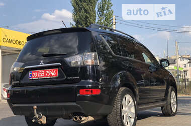 Позашляховик / Кросовер Mitsubishi Outlander XL 2011 в Луцьку