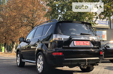 Позашляховик / Кросовер Mitsubishi Outlander XL 2011 в Луцьку