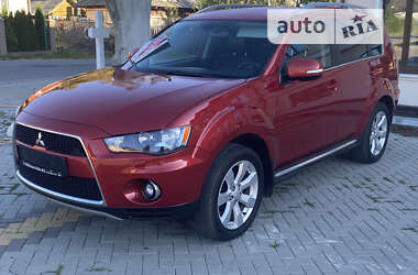 Внедорожник / Кроссовер Mitsubishi Outlander XL 2011 в Косове