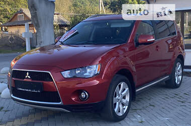 Внедорожник / Кроссовер Mitsubishi Outlander XL 2011 в Косове