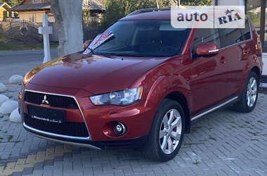 Внедорожник / Кроссовер Mitsubishi Outlander XL 2011 в Косове