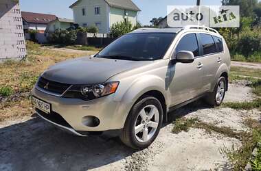 Позашляховик / Кросовер Mitsubishi Outlander XL 2008 в Києві