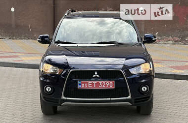 Внедорожник / Кроссовер Mitsubishi Outlander XL 2011 в Звягеле