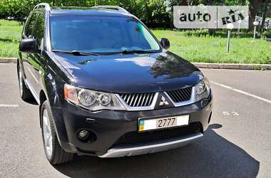 Позашляховик / Кросовер Mitsubishi Outlander XL 2007 в Києві