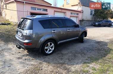 Внедорожник / Кроссовер Mitsubishi Outlander XL 2008 в 