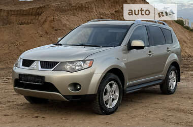 Внедорожник / Кроссовер Mitsubishi Outlander XL 2009 в Киеве