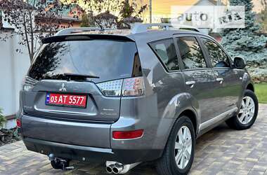 Позашляховик / Кросовер Mitsubishi Outlander XL 2009 в Вінниці