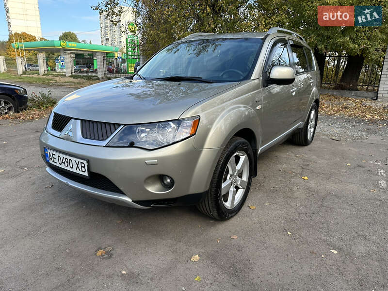 Mitsubishi Outlander XL 2008