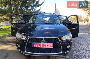 Позашляховик / Кросовер Mitsubishi Outlander XL 2011 в Рівному