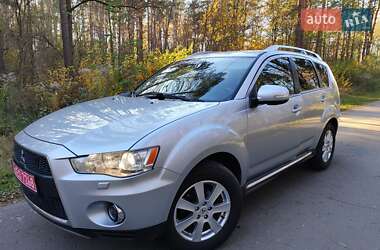 Позашляховик / Кросовер Mitsubishi Outlander XL 2010 в Ковелі