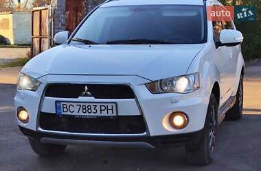 Позашляховик / Кросовер Mitsubishi Outlander XL 2011 в Трускавці