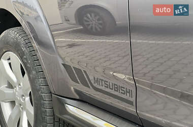 Позашляховик / Кросовер Mitsubishi Outlander XL 2011 в Дрогобичі