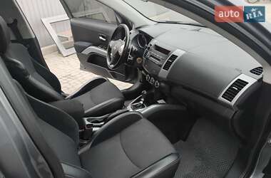 Внедорожник / Кроссовер Mitsubishi Outlander XL 2011 в Староконстантинове