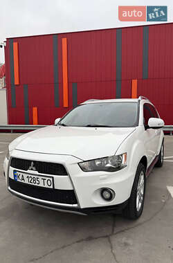 Внедорожник / Кроссовер Mitsubishi Outlander XL 2010 в Киеве