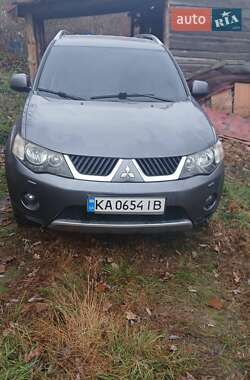 Позашляховик / Кросовер Mitsubishi Outlander XL 2007 в Києві