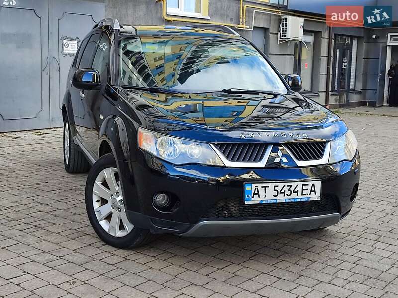 Позашляховик / Кросовер Mitsubishi Outlander XL 2008 в Івано-Франківську