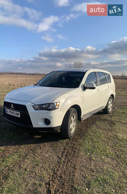 Внедорожник / Кроссовер Mitsubishi Outlander XL 2011 в Великой Багачке