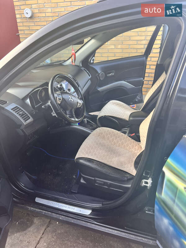 Позашляховик / Кросовер Mitsubishi Outlander XL 2007 в Могилів-Подільському