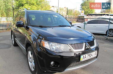 Внедорожник / Кроссовер Mitsubishi Outlander XL 2008 в Киеве