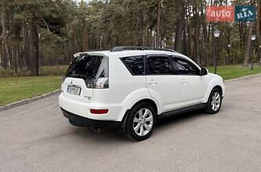 Внедорожник / Кроссовер Mitsubishi Outlander XL 2011 в 
