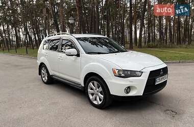 Внедорожник / Кроссовер Mitsubishi Outlander XL 2011 в Чернигове