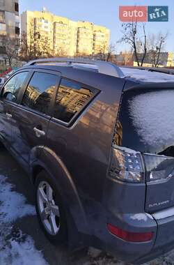 Позашляховик / Кросовер Mitsubishi Outlander XL 2008 в Києві