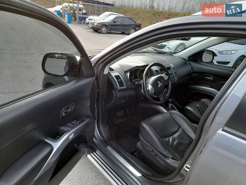 Внедорожник / Кроссовер Mitsubishi Outlander XL 2007 в Львове