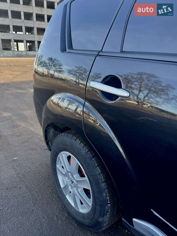 Внедорожник / Кроссовер Mitsubishi Outlander XL 2007 в Вишневце фото 8 Внедорожник / Кроссовер Mitsubishi Outlander XL 2007 в Вишневце