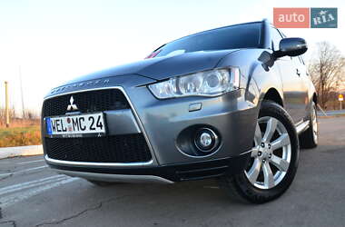 Внедорожник / Кроссовер Mitsubishi Outlander XL 2010 в Стрые