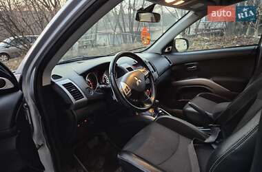 Внедорожник / Кроссовер Mitsubishi Outlander XL 2010 в Тернополе