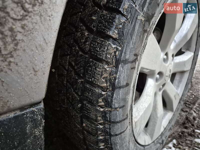 Внедорожник / Кроссовер Mitsubishi Outlander XL 2010 в Тернополе