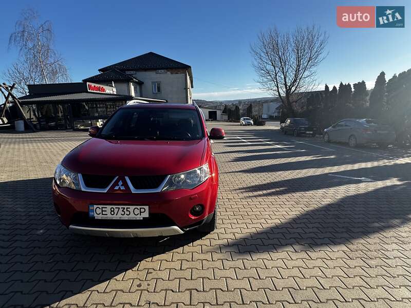 Позашляховик / Кросовер Mitsubishi Outlander XL 2008 в Чернівцях