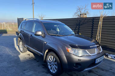 Позашляховик / Кросовер Mitsubishi Outlander XL 2008 в Луцьку