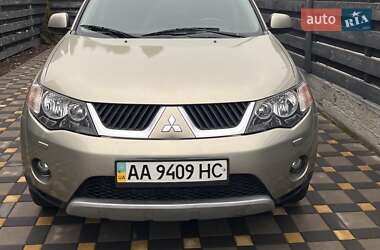 Позашляховик / Кросовер Mitsubishi Outlander XL 2008 в Києві