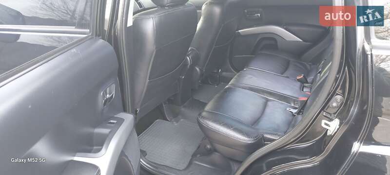 Внедорожник / Кроссовер Mitsubishi Outlander XL 2009 в Харькове