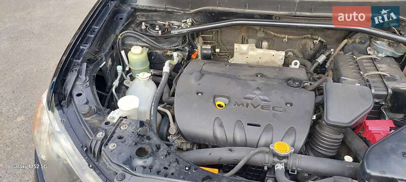 Внедорожник / Кроссовер Mitsubishi Outlander XL 2009 в Харькове