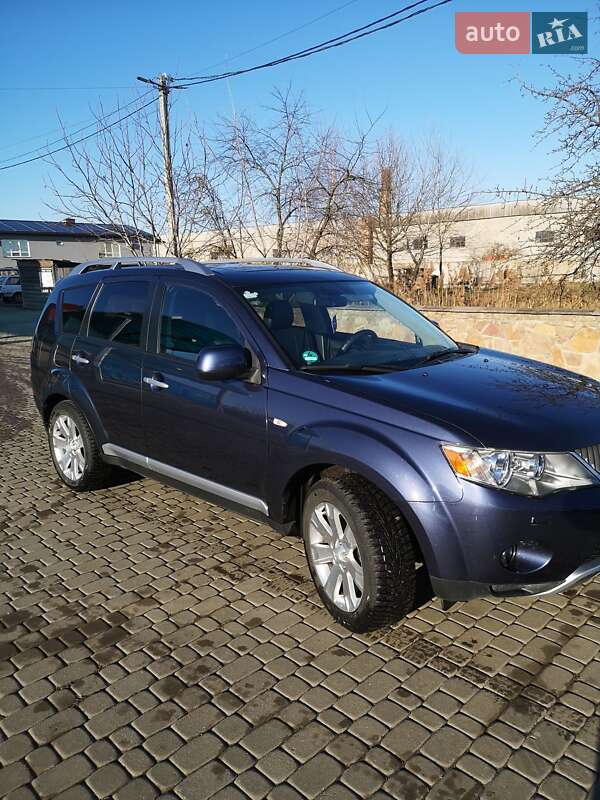 Внедорожник / Кроссовер Mitsubishi Outlander XL 2007 в Ровно