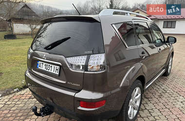 Позашляховик / Кросовер Mitsubishi Outlander XL 2010 в Коломиї