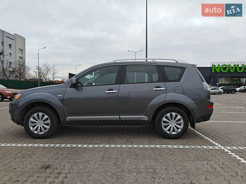 Внедорожник / Кроссовер Mitsubishi Outlander XL 2008 в Киеве