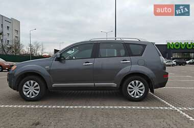 Позашляховик / Кросовер Mitsubishi Outlander XL 2008 в 