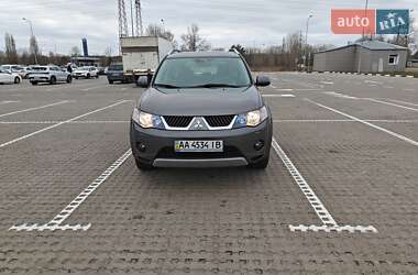 Позашляховик / Кросовер Mitsubishi Outlander XL 2008 в 