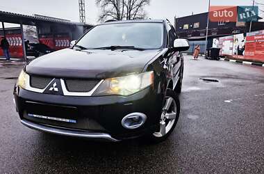 Позашляховик / Кросовер Mitsubishi Outlander XL 2008 в Києві