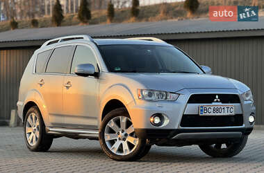 Позашляховик / Кросовер Mitsubishi Outlander XL 2010 в Дрогобичі