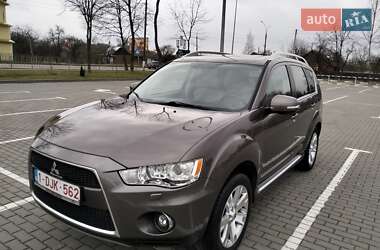 Внедорожник / Кроссовер Mitsubishi Outlander XL 2010 в Коломые